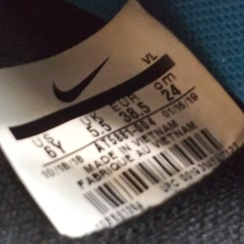 KID'S TIEMPO LEGEND 8 CLUB MULTI-GROUND CLEATS - BLACK/BLUE HERO SIZE 6Y - Picture 7 of 8